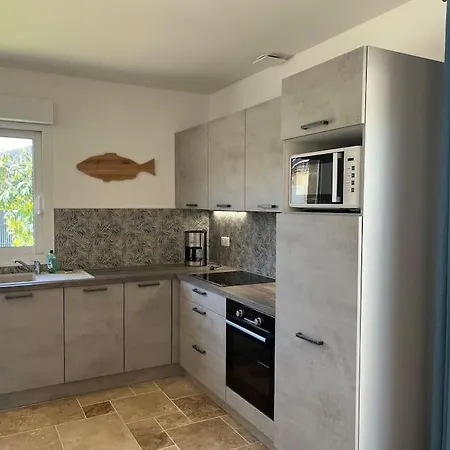 בית נופש Petite Maison Individuelle Proche Mèze